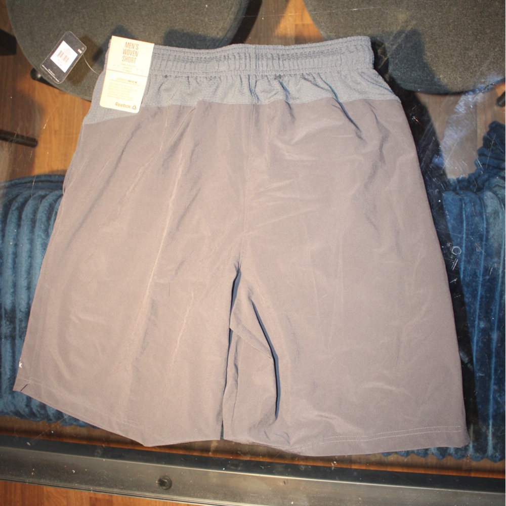 Reebok Men’s Woven Shorts Speedwick Gray Size Medium NWT